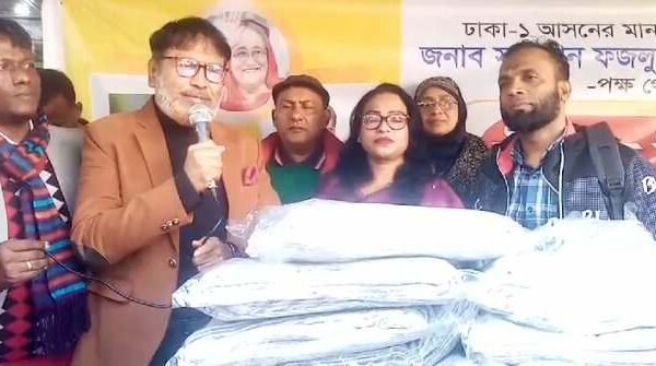 ঢাকা নবাবগঞ্জে শীতার্তদের পাশে দাড়ালেন শীতবস্ত্র নিয়ে খন্দকার রুহুল আমিন সিআইপি