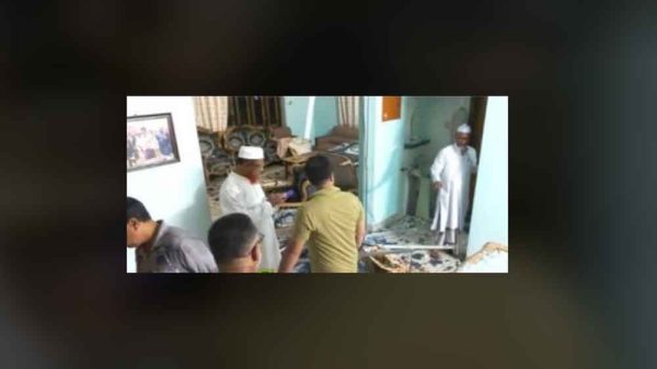 আ’লীগ নেতা বাতেন মিয়া ও পনিরুজ্জামানের বাড়িতে হামলা