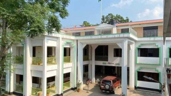 দোহারে লাপাত্তা আ'লীগ সমর্থিত জনপ্রতিনিধিরা