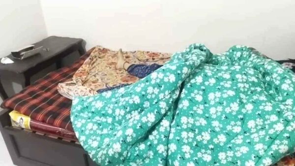 মানিকগঞ্জে আবাসিক হোটেল থেকে নারীর লাশ